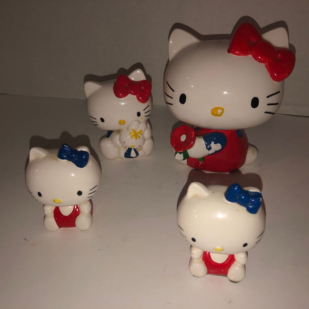 Vintage 70s Hello Kitty Lot of Four Sanrio Japan 1976 Ceramic Banks